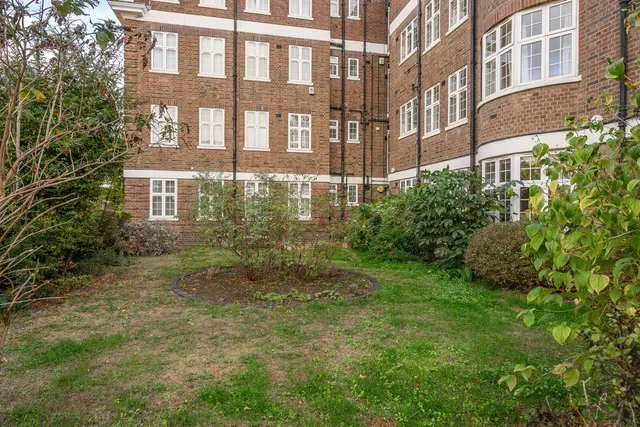 The Downs, London, SW20, photo 3