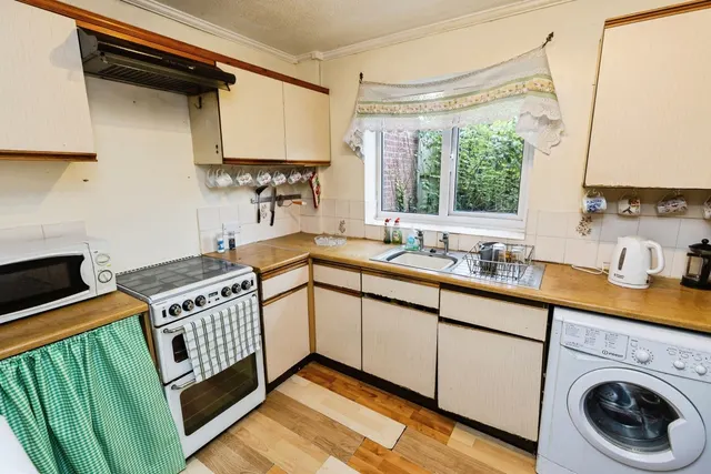 Springfields, Mickle Trafford, CH2, photo 2