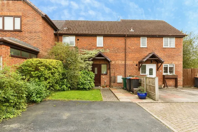 Springfields, Mickle Trafford, CH2, photo 1
