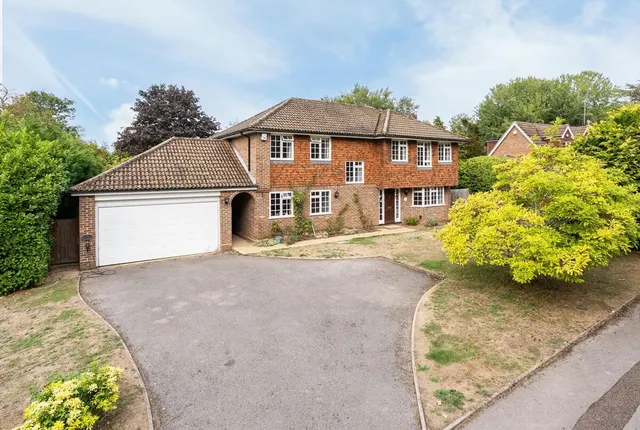 Ashcroft Park, Cobham, KT11, photo 1