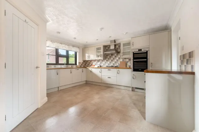 Tobias Grove, Stamford, PE9, photo 2