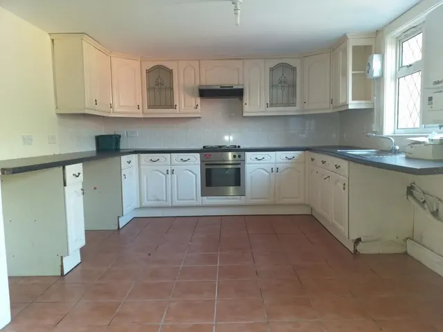 Photo 2 — Cefn Milwr, Cwmbran