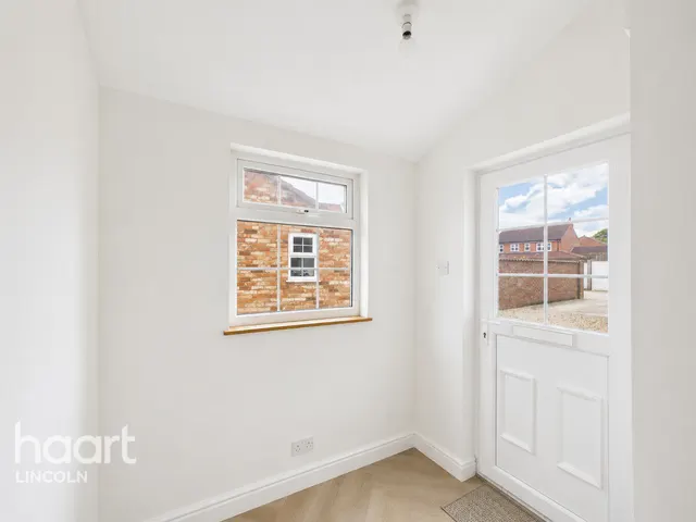 Front Street, Dunston, LN4, photo 2