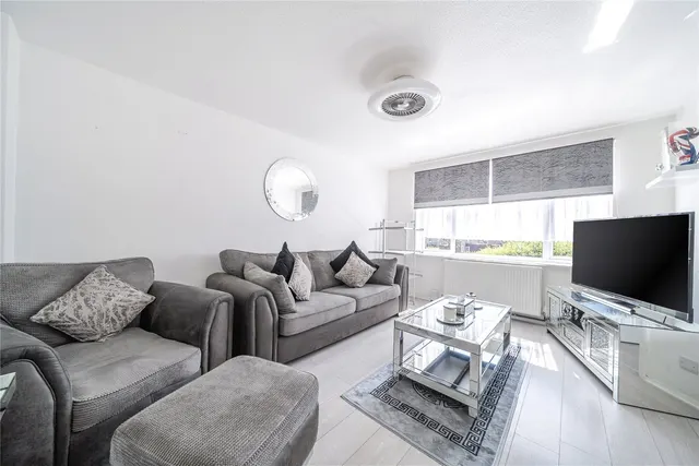 Glendower Crescent, Orpington, BR6, photo 1