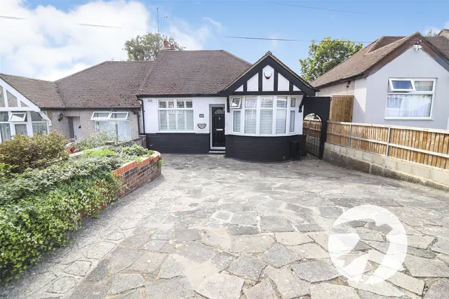 Eversley Avenue, Bexleyheath, DA7, photo 1