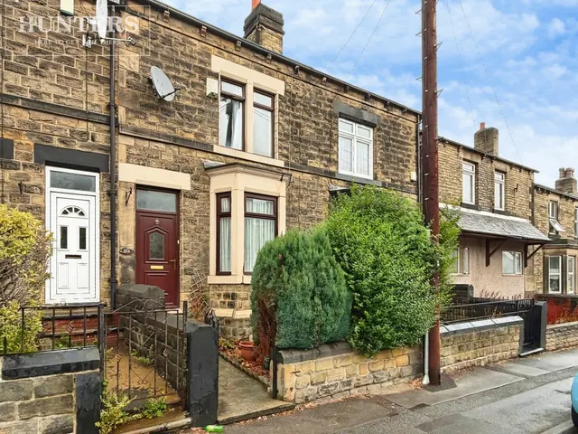 Summer Lane, Barnsley, photo 1