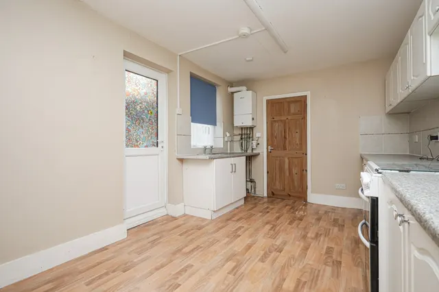 Radnor Park Crescent, Folkestone, CT19, photo 3