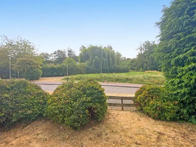 Photo 2 — Bentley Road, Willesborough, Ashford, TN24 0HS