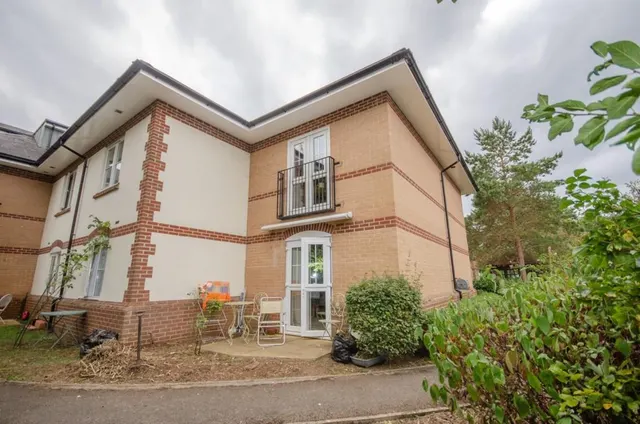 Chestnut House, Woodland Court, BS16, photo 1