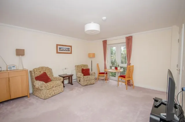Chestnut House, Woodland Court, BS16, photo 2