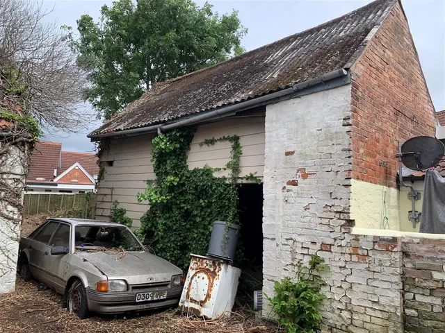 Photo 2 — Wellington Road, Bridgwater TA6 5EX