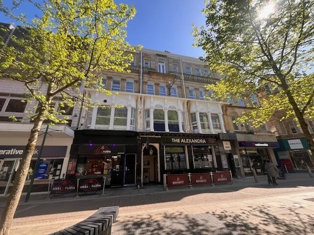 Commercial Street, photo 1