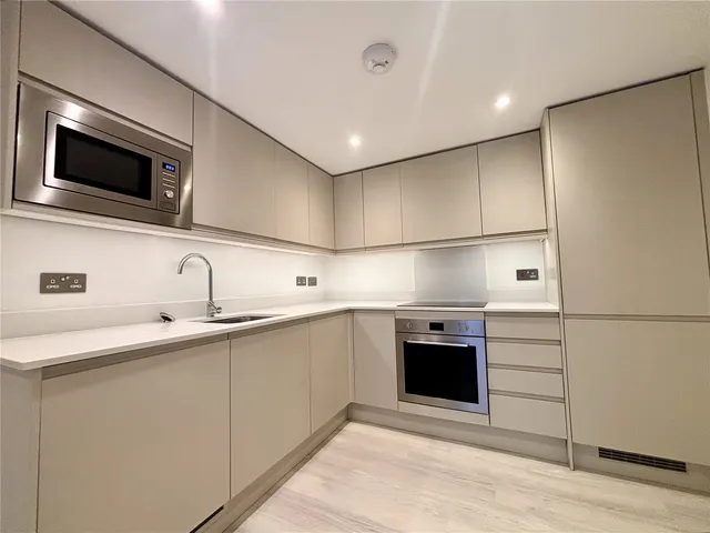 Photo 2 — Farnborough Road, Farnborough, Surrey, GU14 7TG
