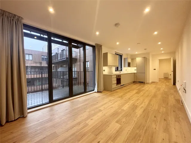 Photo 3 — Farnborough Road, Farnborough, Surrey, GU14 7TG