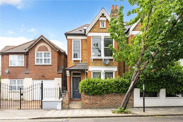 Honeybrook Road, London, SW12, photo 1