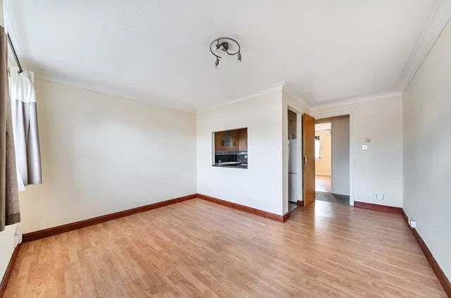 Meon Close, Petersfield, GU32, photo 2
