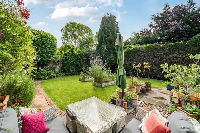 Photo 2 — Newark Road, Windlesham, GU20