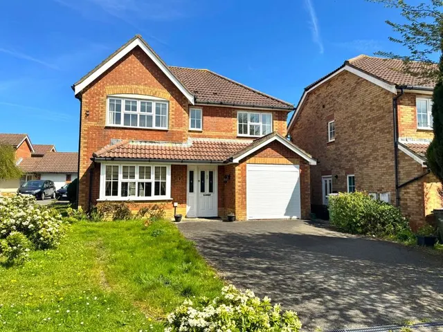 Geddes Close, Hawkinge, CT18, photo 1