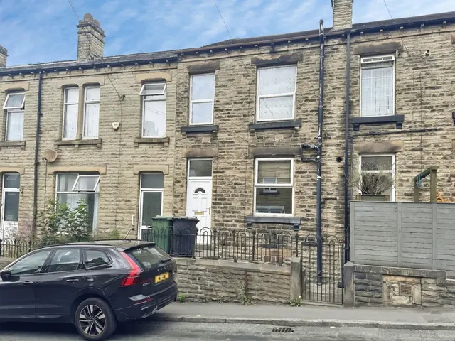 Jeremy Lane, Heckmondwike, WF16, photo 1