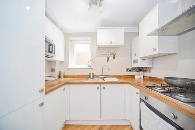 Millbrook Road East, Freemantle, SO15, photo 2