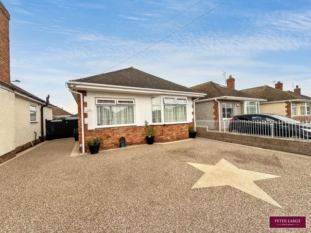 Franklyn Avenue, Prestatyn, Denbighshire, LL19 7ED, photo 1