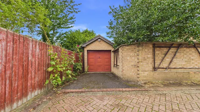Photo 2 — Bede Place, Peterborough, PE1