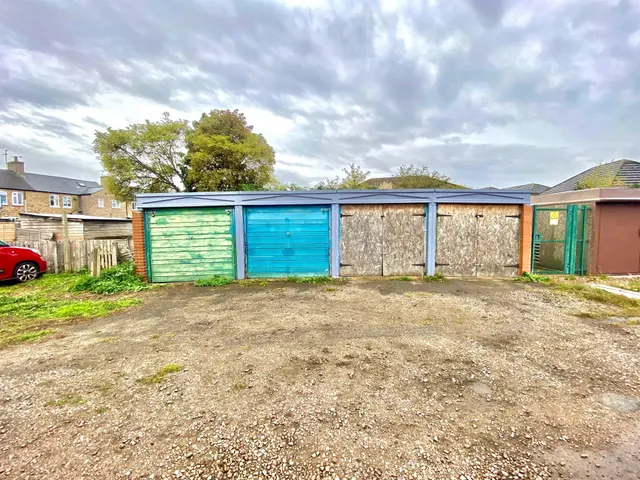 Riverbank Close, March, PE15, photo 3