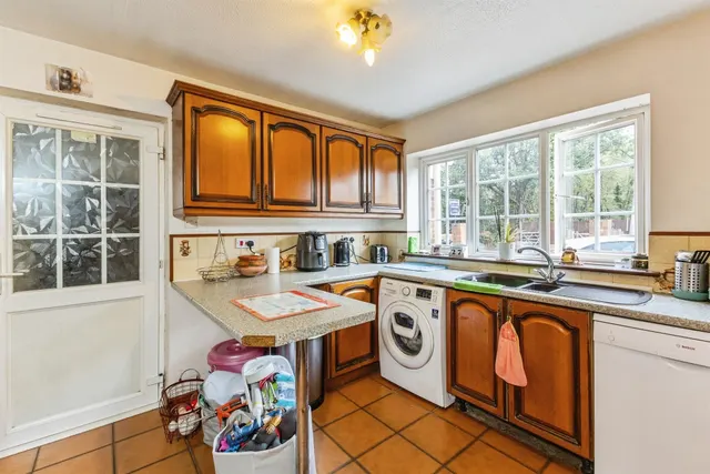 Old Whitley Wood Lane, Reading, RG2, photo 3
