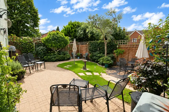 Stephen Close, Waterlooville, PO8, photo 2