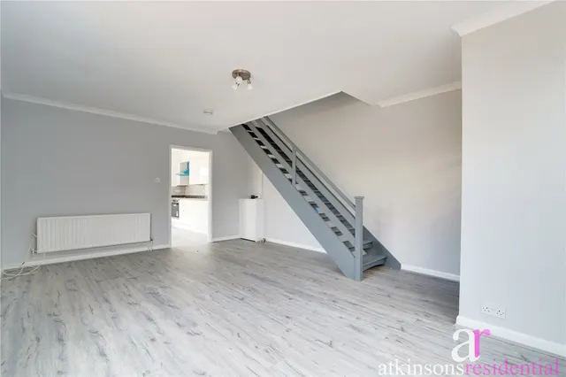 Photo 3 — Willow Road, Enfield, Middlesex, EN1 3NE