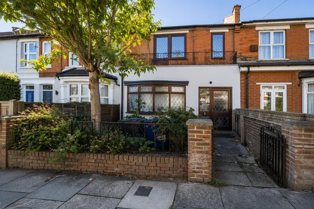 Manor Park Road, East Finchley, N2, photo 1