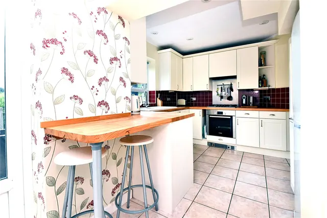 The Readens, Banstead, SM7, photo 2