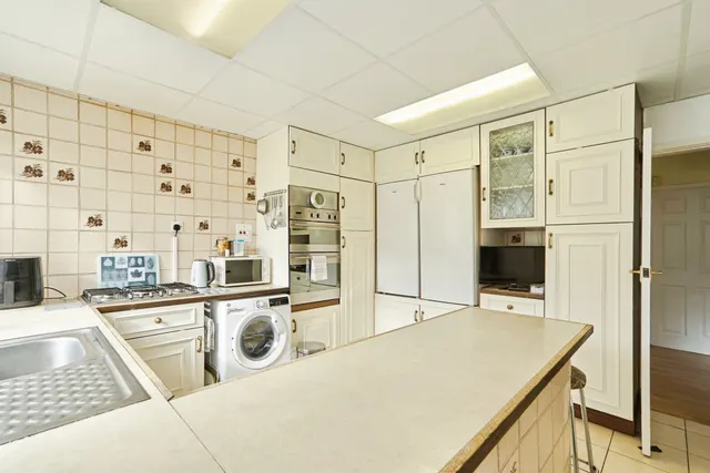 Photo 3 — Woodside View, Bingley