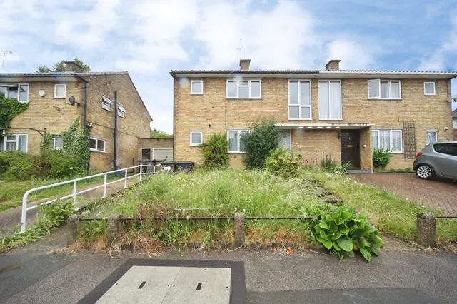Eaton Valley Road, Luton, photo 1