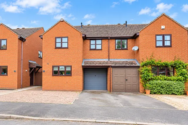 The Squires, Blackminster, WR11, photo 1