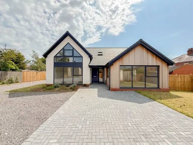 Oxbridge Lane, Stockton-on-Tees, photo 1