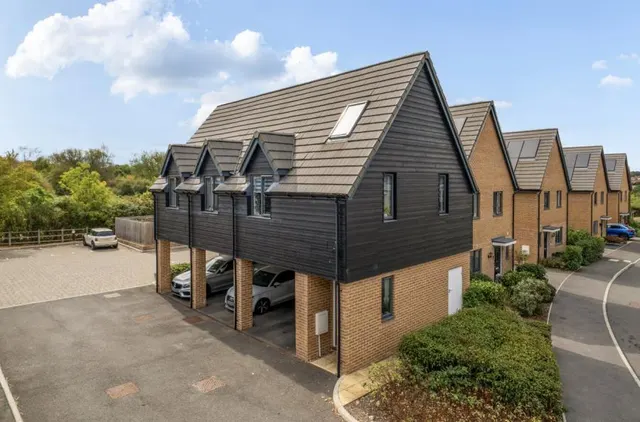 Trussell Road, Warfield, RG42, photo 1