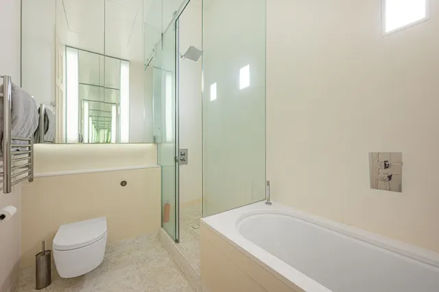 London, NW3, photo 3