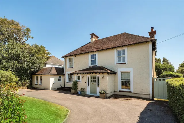 Sandringham Road, Fareham, photo 1