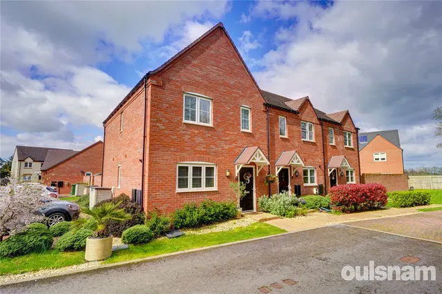 Garnett Drive, Fernhill Heath, Worcester, Worcestershire, WR3 8BZ, photo 1