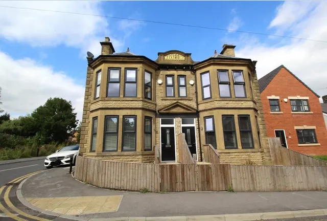 3 bedroom house — Wortley Road, High Green, South Yorkshire, S35