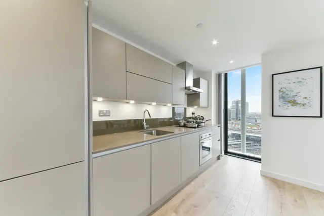 Photo 3 — Stratosphere Tower, 55 Great Eastern Road, Stratford, London, E15