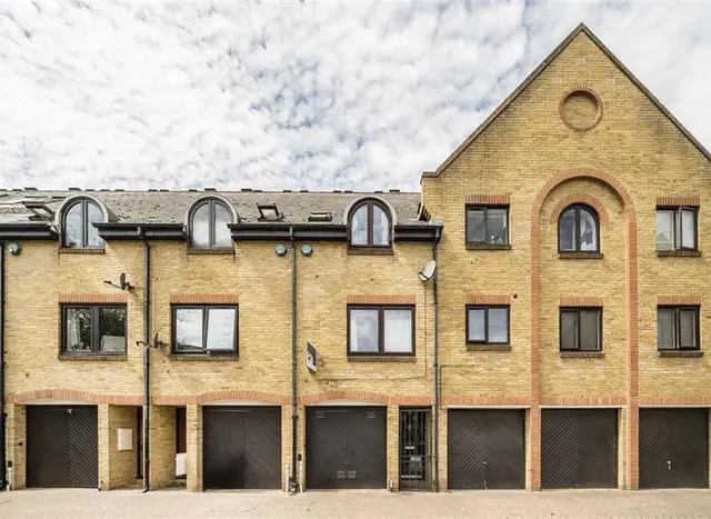 Fowey Close, Wapping, E1W, photo 1