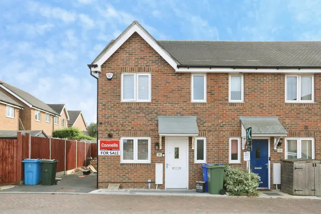 Daffodil Avenue, Minster On Sea, Sheerness, photo 1