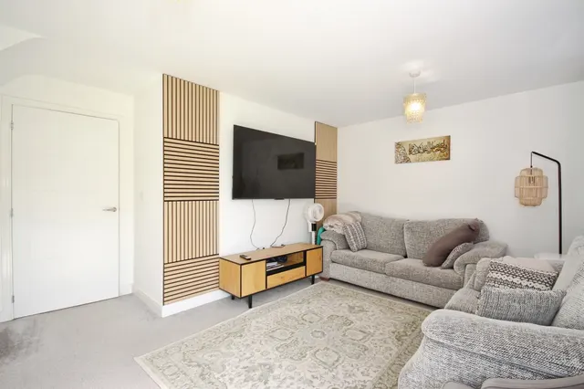 Hindhead Drive, Longford, CV6, photo 2