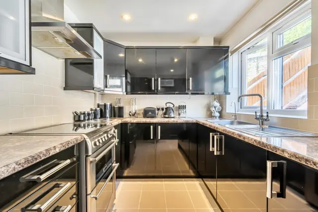 Middlebrook Road, High Wycombe, HP13, photo 2