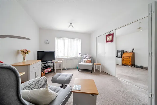 Photo 3 — Croydon Road, Beckenham, BR3