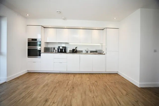 Stirling Drive, Luton, LU2, photo 2