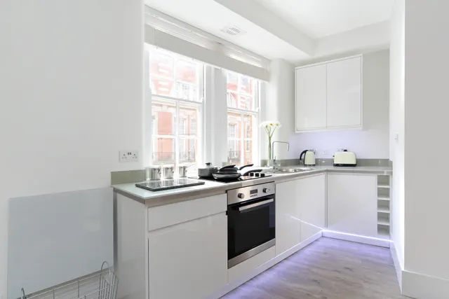 Ambrosden Avenue, Westminster, SW1P, photo 3