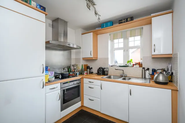 Photo 2 — Brighton Road, Addlestone KT15 1PH